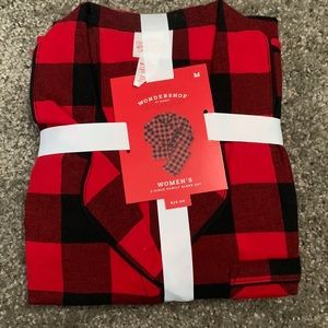 Women’s flannel pajamas